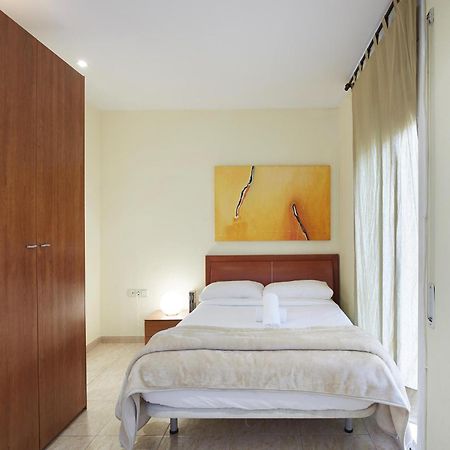 Apartamentos Calvet Barcelona Bagian luar foto