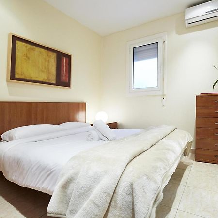 Apartamentos Calvet Barcelona Bagian luar foto