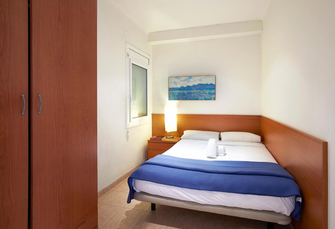 Apartamentos Calvet Barcelona Bagian luar foto