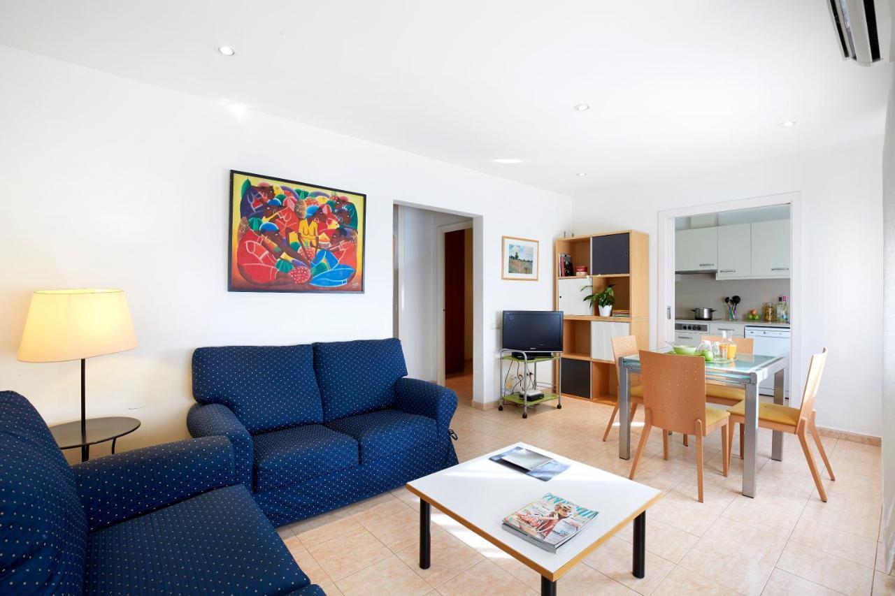 Apartamentos Calvet Barcelona Bagian luar foto