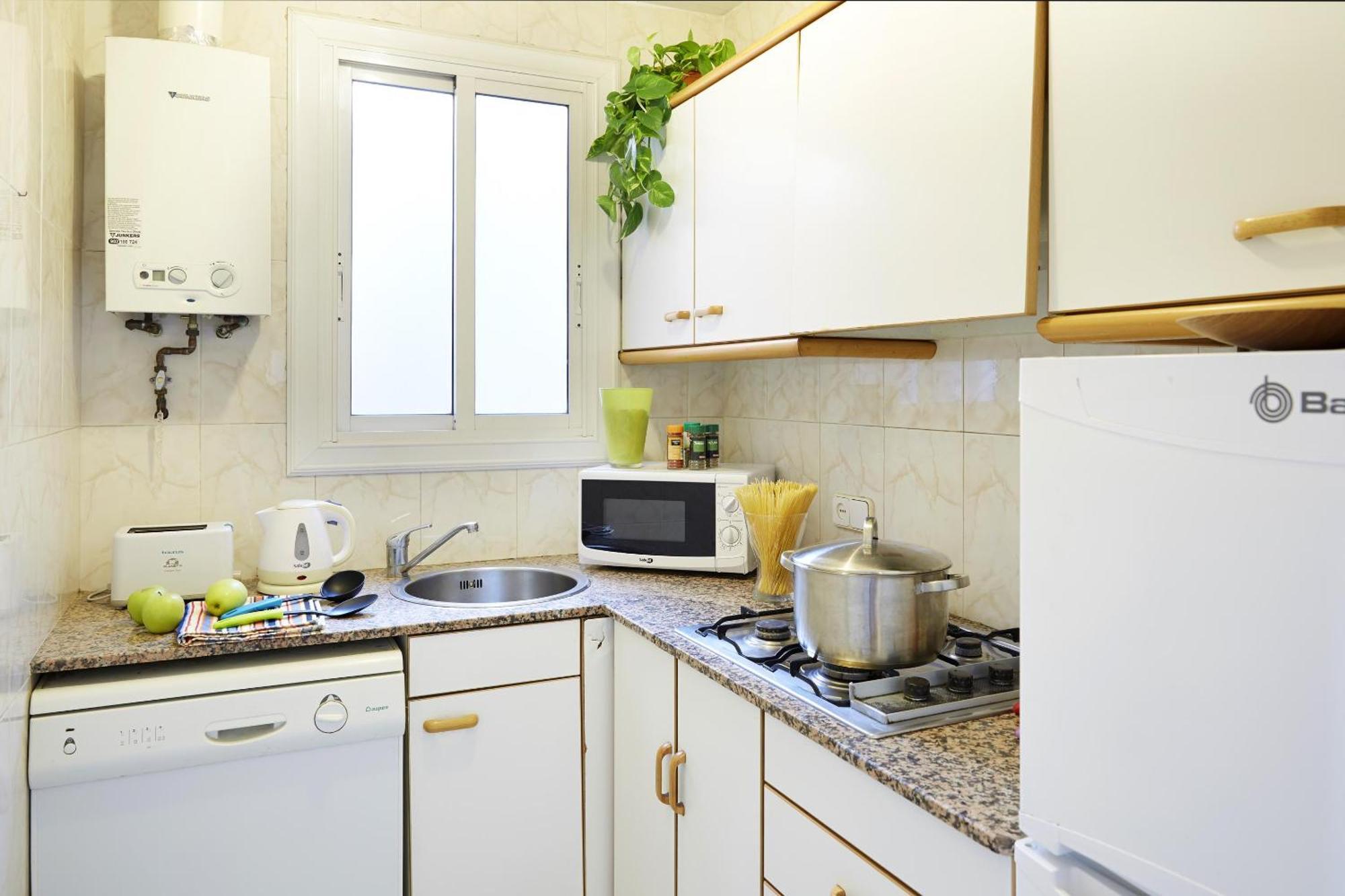 Apartamentos Calvet Barcelona Bagian luar foto