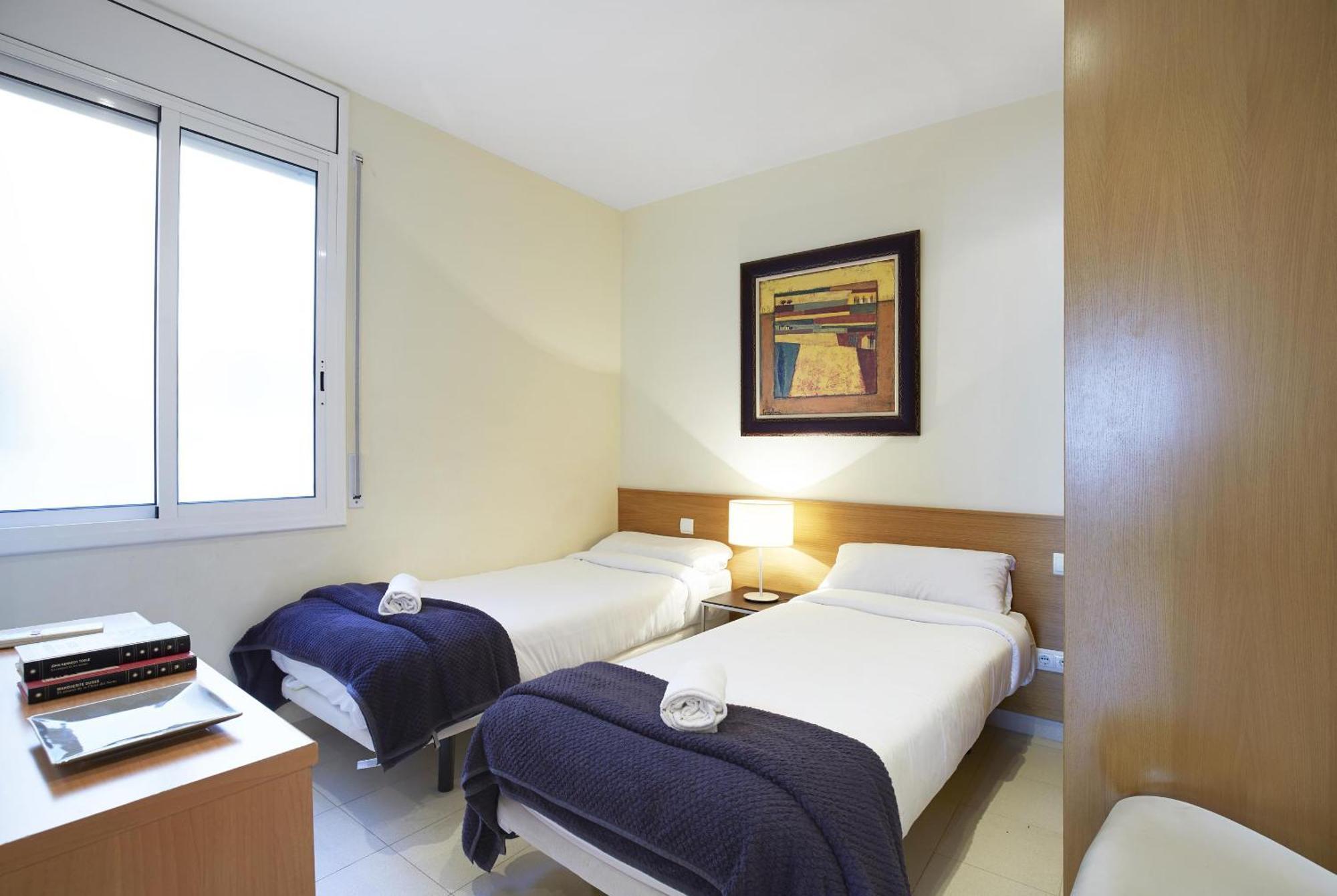 Apartamentos Calvet Barcelona Bagian luar foto