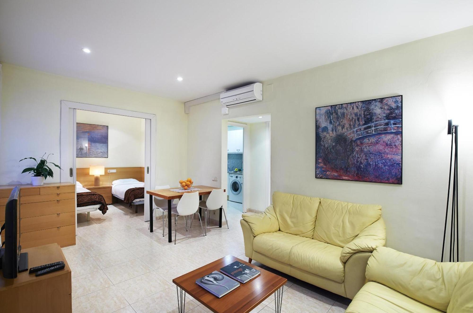 Apartamentos Calvet Barcelona Bagian luar foto