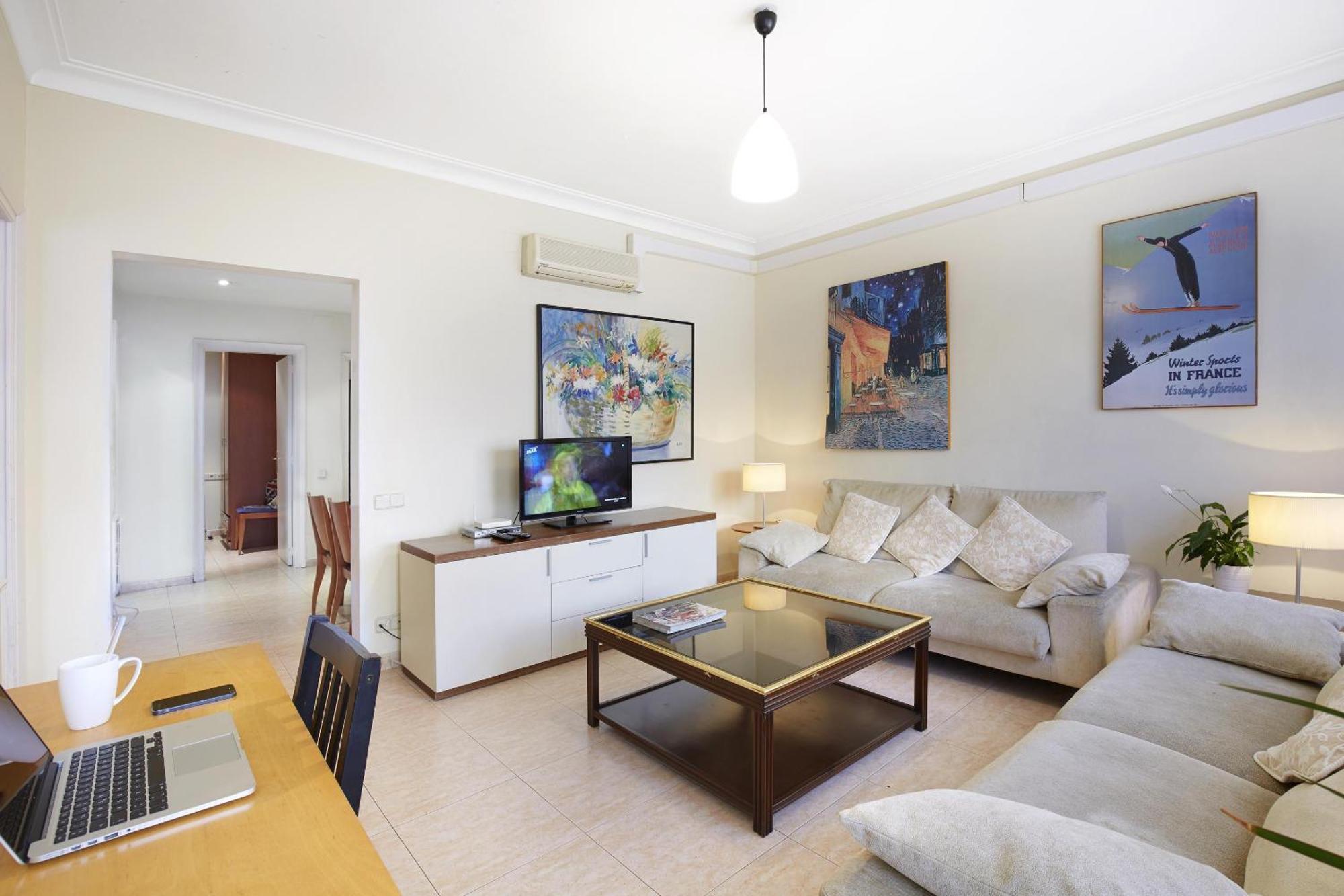 Apartamentos Calvet Barcelona Bagian luar foto